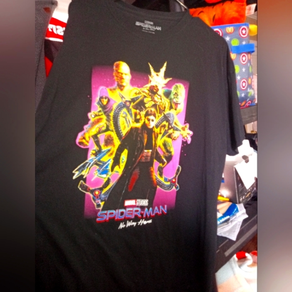 Men's plus size spiderman shirt